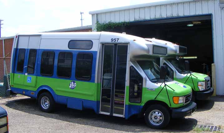 Jackson Ford E450 paratransit 957